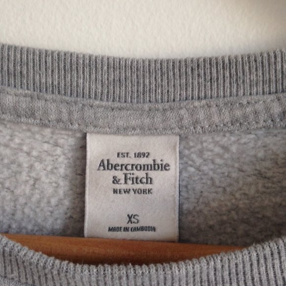 Abercrombie & Fitch - Grey New York Sweater - Picture 3 of 4